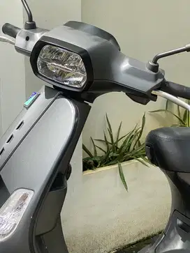 Vespa S 125 Low KM!