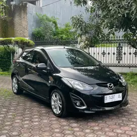 Mazda 2 R 2011 Automatic