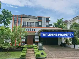 Rumah mewah siap huni 2 lantai di jual cepat di kota wisata