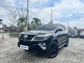 Toyota Fortuner 2.4 VRZ 4x4 Solar AT 2019