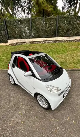 Smart Fortwo Cabrio 2011 tangan pertama