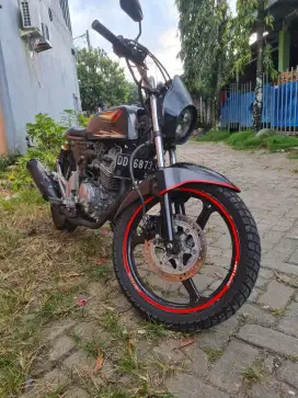 Tiger custom caferacer