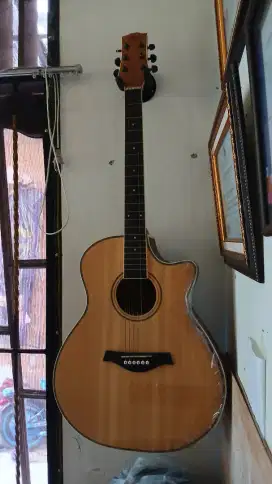 Gitar akustik JGS