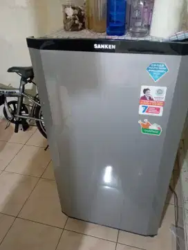 Kulkas sanken satu pintu