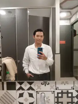 Mencari pekerjaan admin/waiter