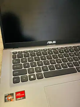 Laptop second asus rzyen 3
