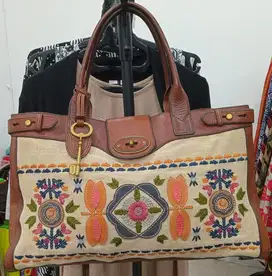 Tas dan dompet fossil