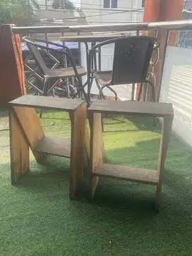 Bangku kayu (2 pcs)