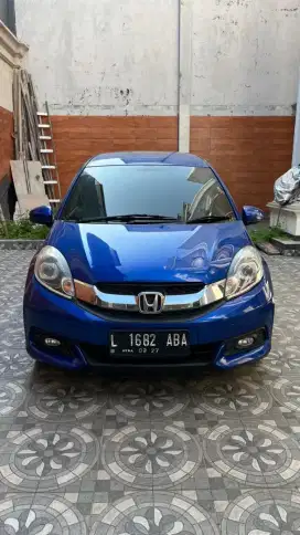 Mobilio warna cetar mebara warna biru