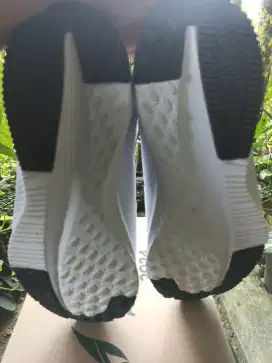 Sepatu pon ukuran 40
