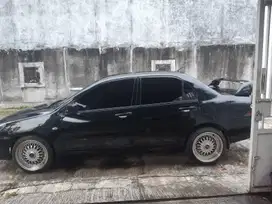 Mitsubishi Lancer 2004 Bensin