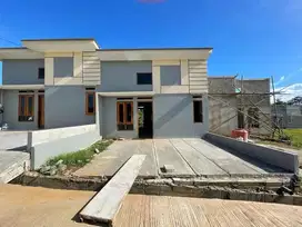 Di jual rumah baru Modern Strategis dan Asri Dekat stasiun