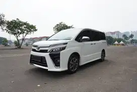 ‼️TDP MINIM 15 JUTA‼️- Toyota Voxy 2.0 AT 2021