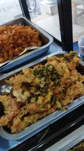 DIBUTUHKAN KOKI WARTEG/ KANTIN / MASAKAN NUSSNTARA ( WANITA )