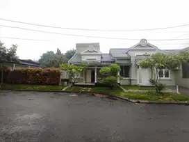 Rumah Luas lingkungan asri di citra raya tangerang