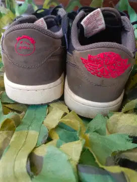 Sepatu Jordan X Travis Scott