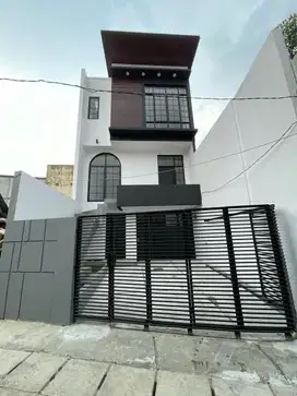 Rumah Jatinegara Dijual. Bangunan baru, Siap Huni - NEGO