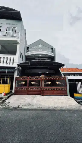 PUSAT KOTA 1M an !! Dijual Rumah Siap Huni Ngagel Wasana