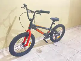 SEPEDA BMX PERSIJA LIMITED EDITION