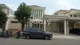 Rumah Pakuwon Indah Grand Golf Private Swimming Pool
