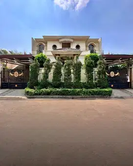 Rumah Pancoran - Gatot Subroto Dijual. Terawat, Dalam Komplek - NEGO