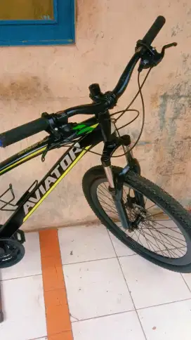 Sepeda gunung Aviator ukuran 26