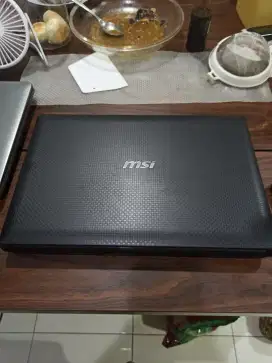Laptop Gaming MSI core i5 FX400