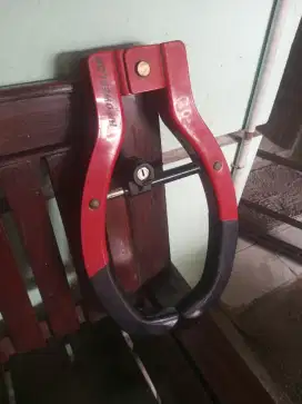 Gembok roda ban mobil