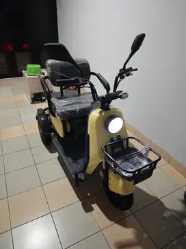 Motor Sepeda Listrik Tiga Roda Murah Uwinfly Maleon-2 SepertiBaru 12KM