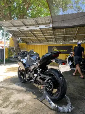 Kawasaki ninja 250 thn 2018 plat bogor kondisi mulus