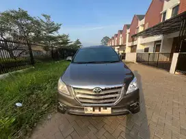 TOYOTA KIJANG INNOVA V AT 2013