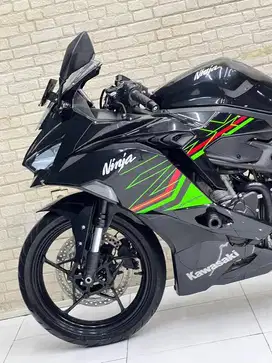 Kawasaki ZX - 25R - 2021 - wulan mustika