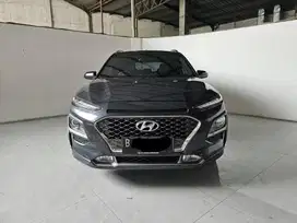 Hyundai Kona 2.0 Bensin AT ( Matic ) 2020 / 2019  Abu Tua km 74rban