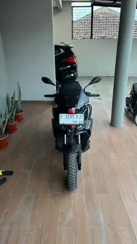 Aprilia SR GT 2024