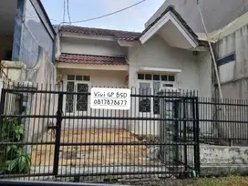 Rumah 1,5 Lantai di Nusaloka, BSD