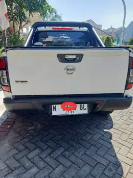 Nissan navara NP 300 SL.2.5 ltr (4x4)2015