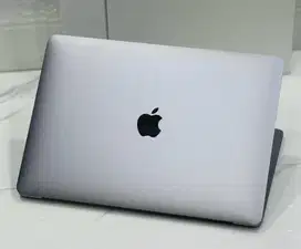 Macbook air M1 2020 ram 8gb SSD 256GB cocok sekolah kuliah kerja grs