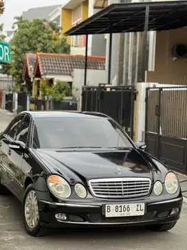 Mercedes Benz E260 2005