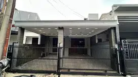 Disewakan rumah 2,5 lantai komplek setradago antapani