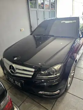 Mercedes-benz C250 2011