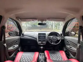 Pajak Panjang - Toyota Agya 1.2 GR Sport Bensin-MT 2022