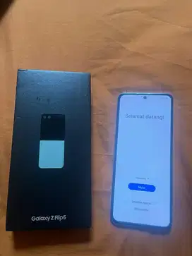 Samsung Z Flip 5 256 Gb Good condition no minus