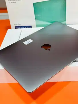 Macbook air M1 2020 coding rendering design ram 8gb SSD 256GB silver