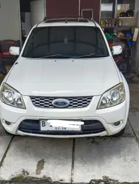 Ford Escape 2,3 XLT 2012 pemakaian pribadi