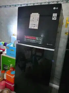 Kulkas LG Inverter Linear