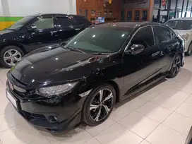 KM 45RB - Honda Civic ES 1.5 AT 2017