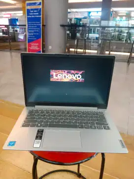 Lenovo ideapad slim 1i second like new