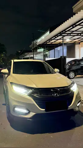 DIJUAL HRV 1.5 SE Tahun 2021 (Pemakaian Pribadi Wanita) Low KM!