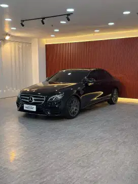 MERCEDES BENZ E300 AMG 2.0 AT W213
