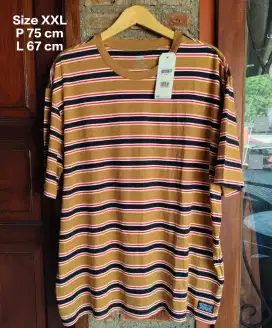 Levi's Kaos Size L fit XXL Oversize New Original